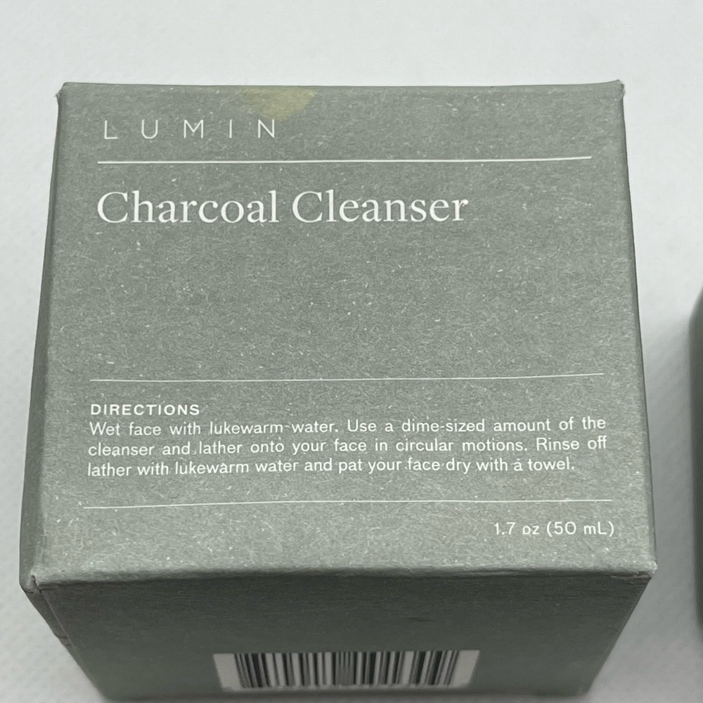 Lumin Charcoal Cleanser & Exfoliating Rub - Picture 4 of 5